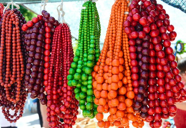 Bijoux en bois : élégance et durabilité au quotidien